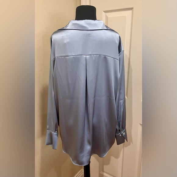 House of Harlow Button Down Blouse Baby Blue Size M - Picture 3 of 9